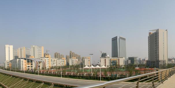 合肥八中是一所以升学预备教育为主的全日制省级示范高中,学校位于