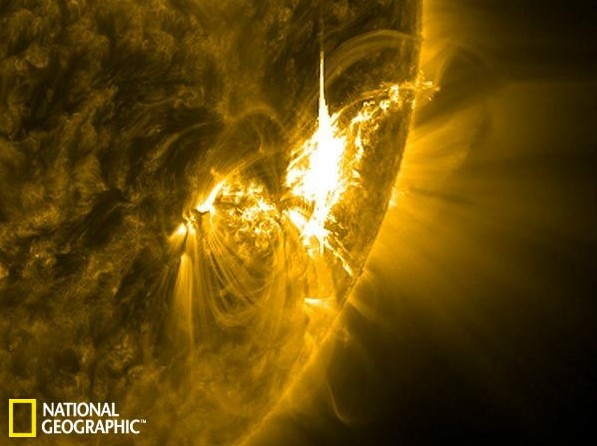 强烈太阳耀斑致地球频现极光视觉盛宴[图]