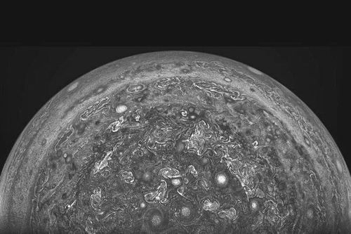 朱诺号拍摄的木星南极地区图像.